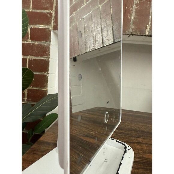 Standing light up vanity mirror - Picture 5 of 8